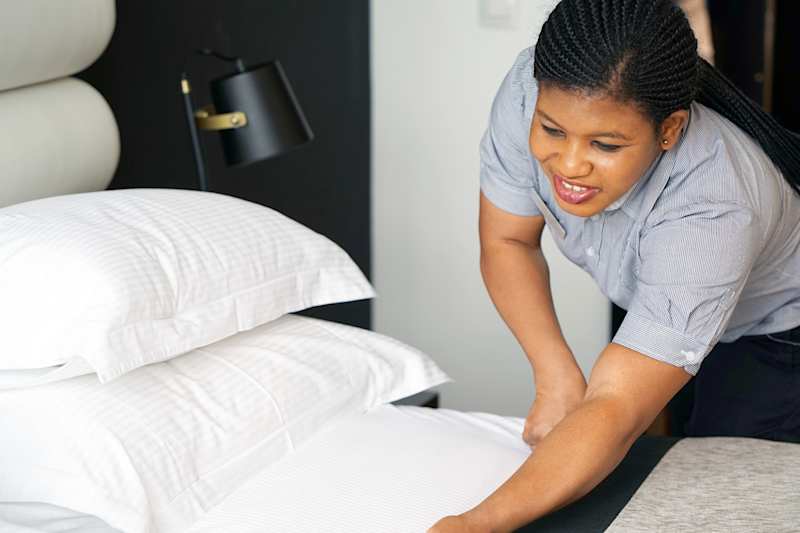 Hospitality - Preparing Beds to Professional Standards