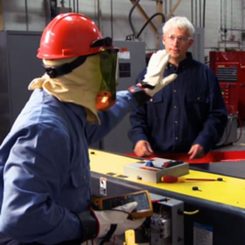 Safe Electrical Work Practices & The 2015 NFPA 70E, concise version