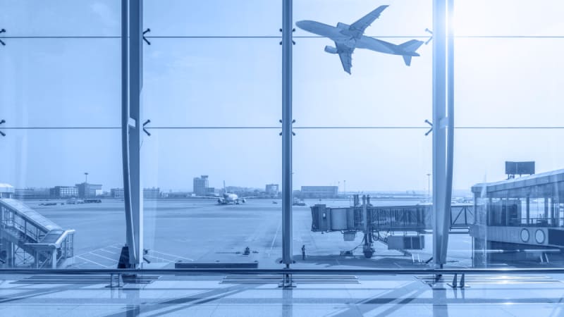 Introducción a Aerolíneas y Aeropuertos (Introduction to Airlines and Airports)