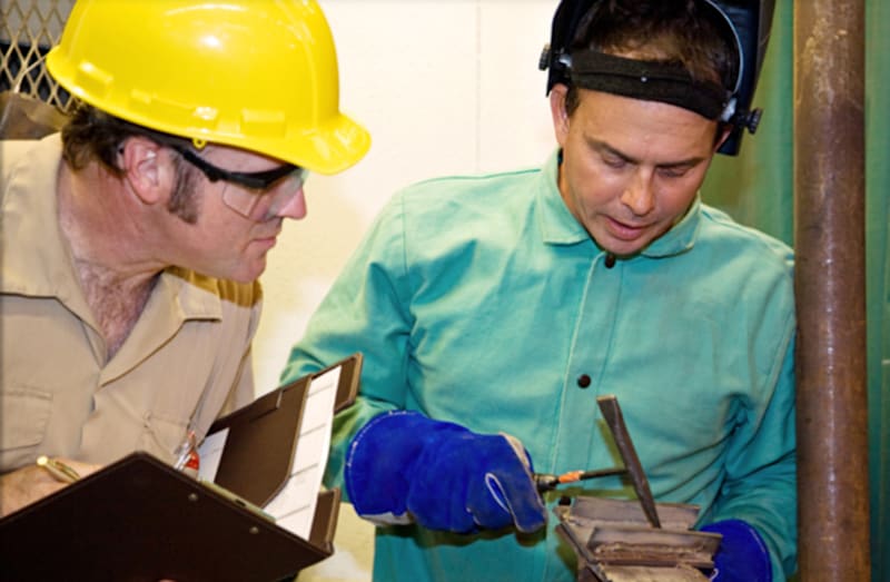 NDE Aerospace - Introduction to Visual Testing