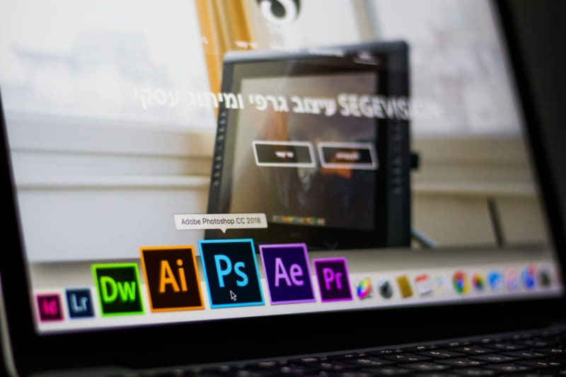 Adobe Photoshop CC 2015 Cloning and Editing