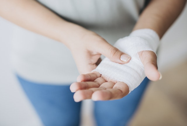 Understanding the Basics of First Aid Services